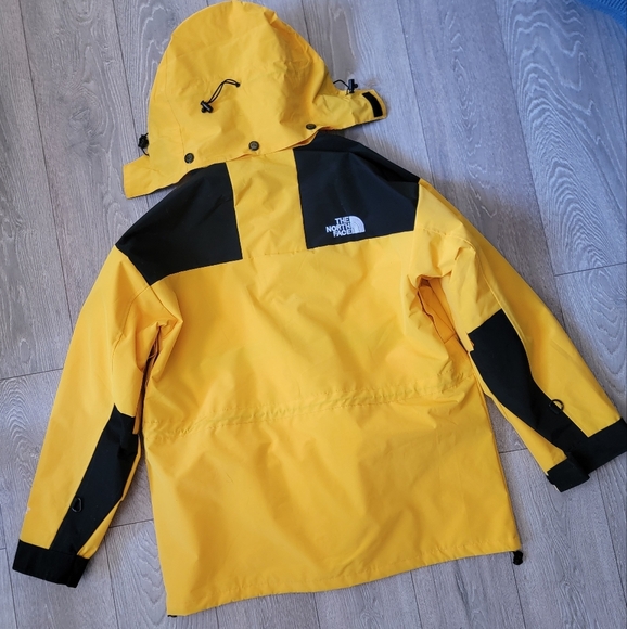 The North Face 90s 2in1 Jacket - Picture 2 of 10